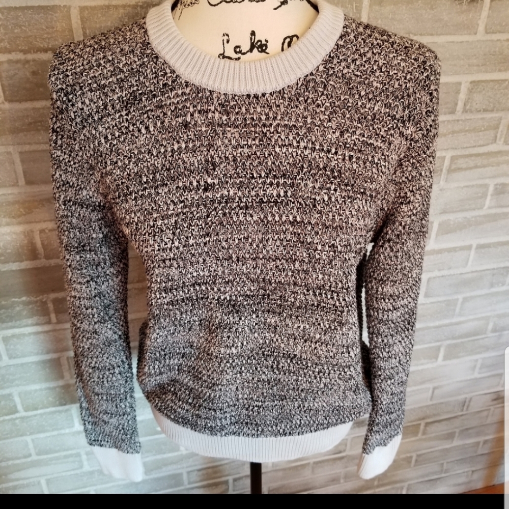 Peruna Sweater Round Neck Black With Cream SIZE M...